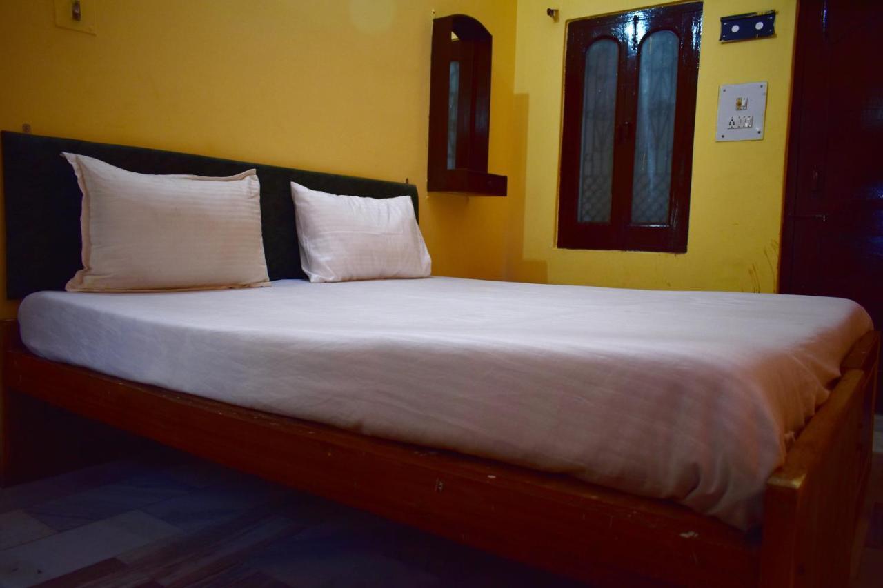Sandhya Guest House Varanasi Near Ganga River Exterior foto